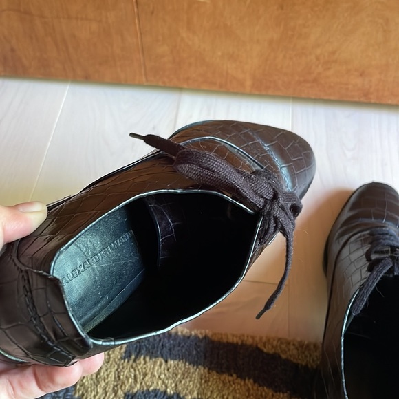 Alexander Wang black leather lace up oxfords with semi pointed toe, size 6.5 - Picture 4 of 10